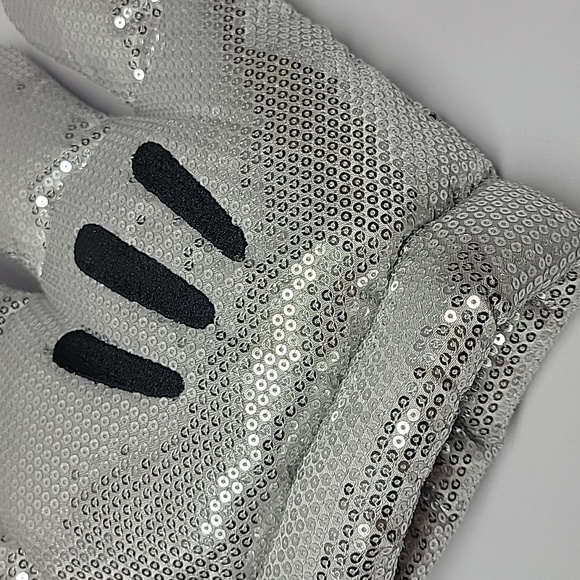 60th Anniversary Mickey Mouse hands gloves - Picture 3 of 6